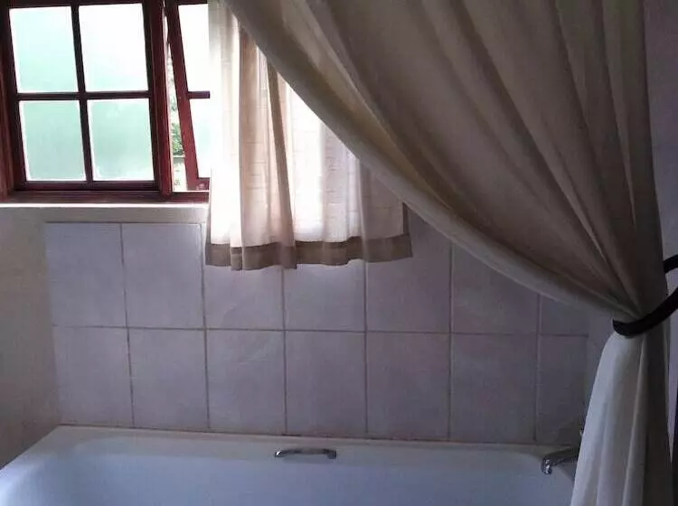 ペンション Khokha Moya Guesthouse