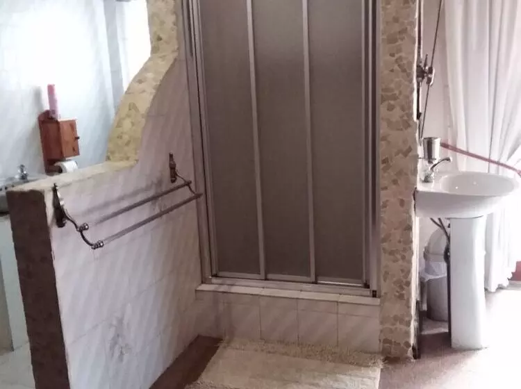 ペンション Khokha Moya Guesthouse