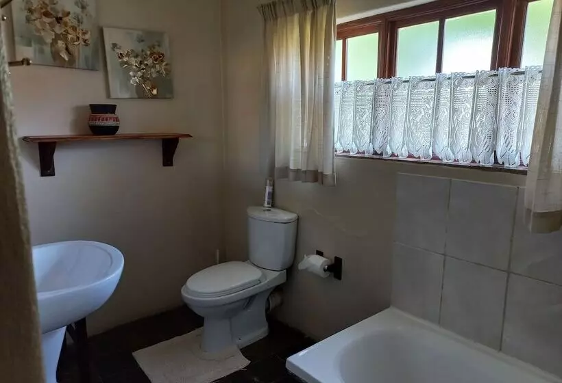 ペンション Khokha Moya Guesthouse