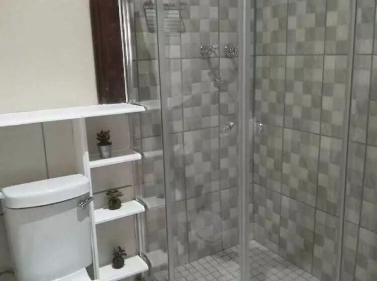 ペンション Khokha Moya Guesthouse