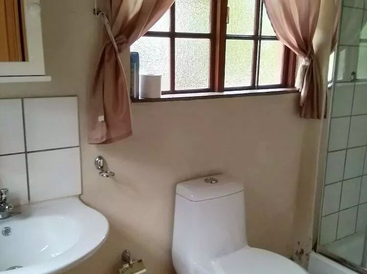ペンション Khokha Moya Guesthouse