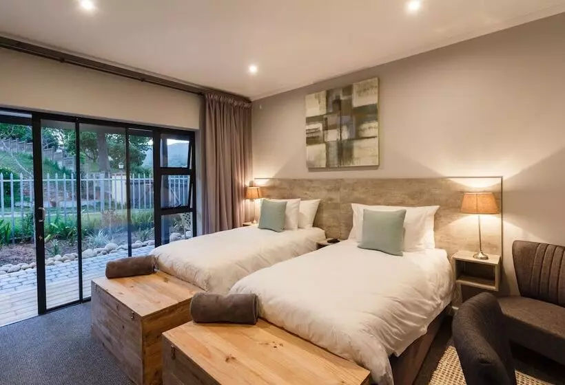 ペンション The Greens Guest House
