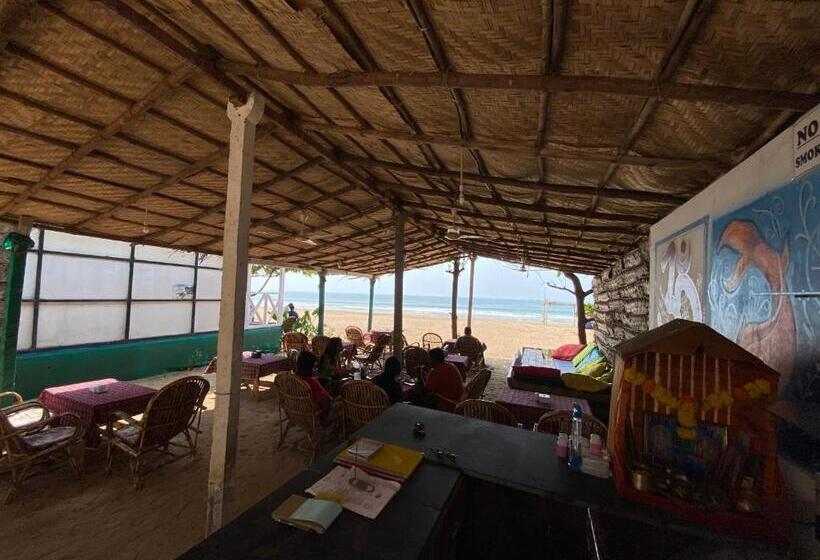 אתר נופש Omkar Beach Bungalow