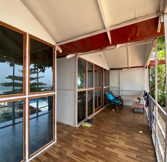 אתר נופש Omkar Beach Bungalow