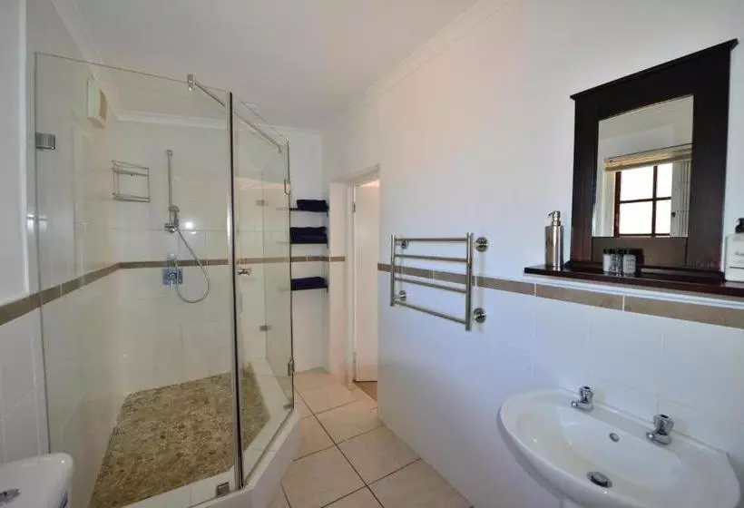 ペンション Acara Guesthouse & Cottages