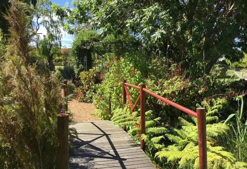 ペンション Acara Guesthouse & Cottages