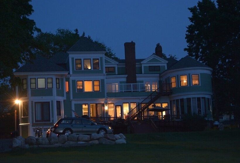 הוסטל Saltair Inn Waterfront B&b