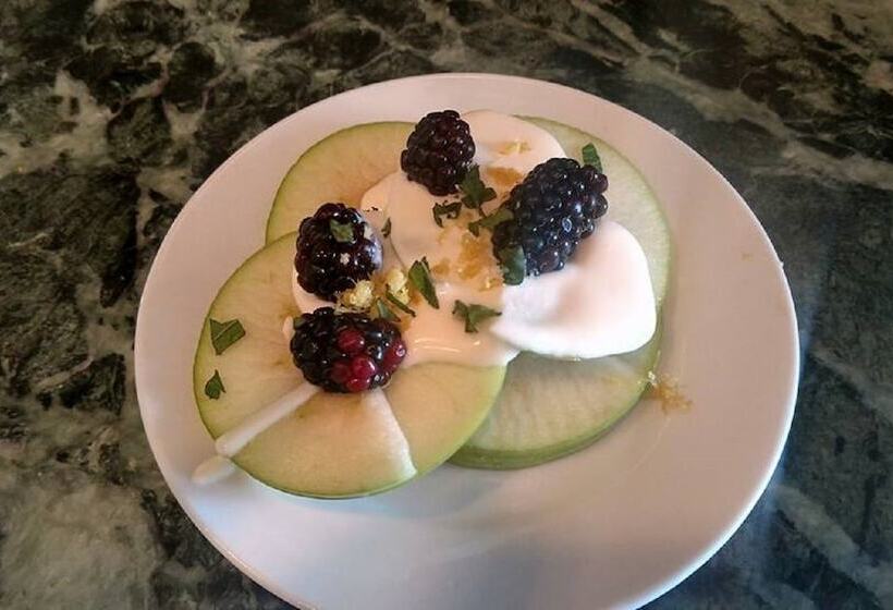 הוסטל Saltair Inn Waterfront B&b