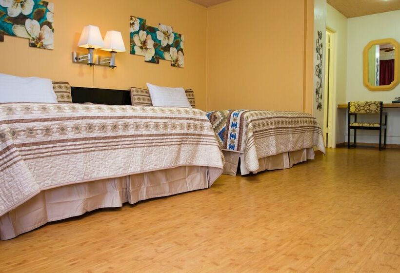 מוטל Brad's Desert Inn