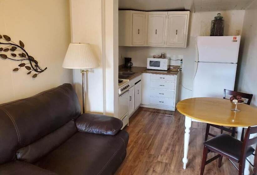 מוטל Brad's Desert Inn