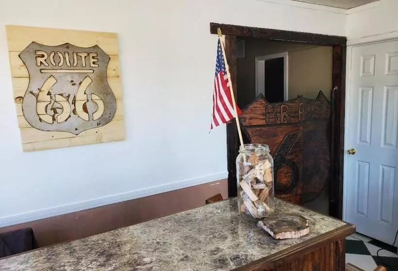 Motelli Brad's Desert Inn