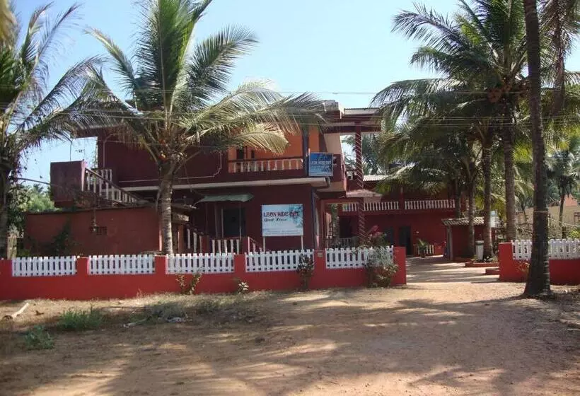 Majatalo Leon Hide Out Guest House