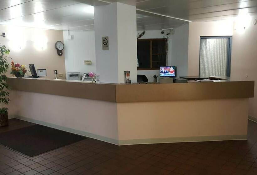 モーテル Osseo Inn