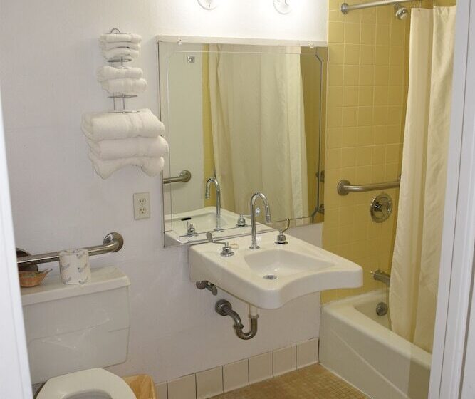 モーテル Osseo Inn