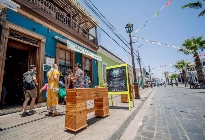 پانسیون Hostal Aloha Inn