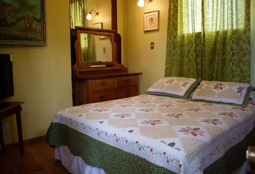 پانسیون Hostal Aloha Inn