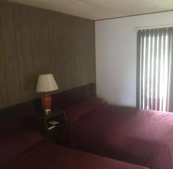 Michael Dee's Motel