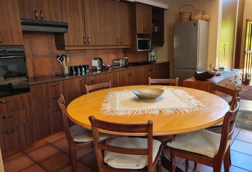 Pensionat Kaya Cabhozi At 306 On Heightsroad