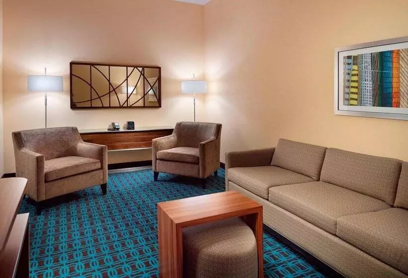 Hotelli Fairfield Inn & Suites By Marriott Hendersonville Flat Rock