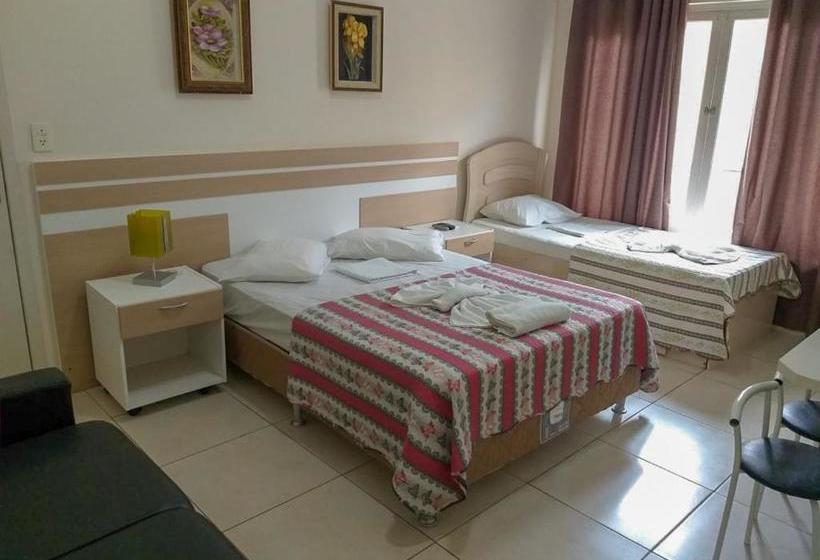 بنسيون Pousada Italianíssima