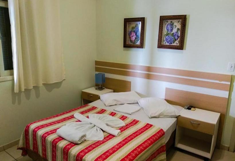 بنسيون Pousada Italianíssima