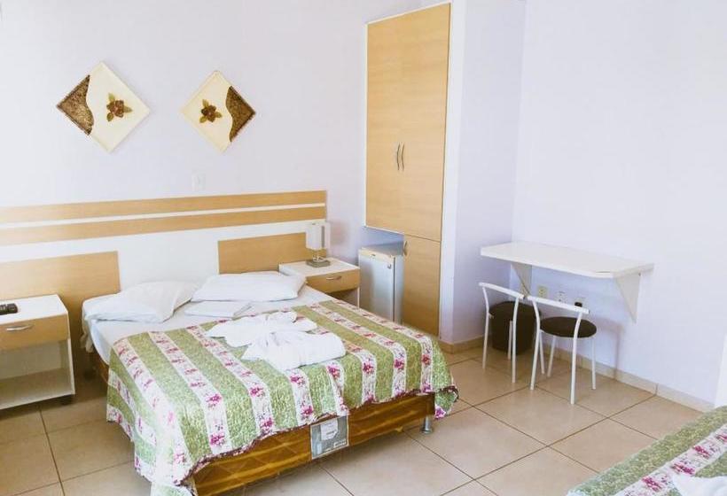 بنسيون Pousada Italianíssima