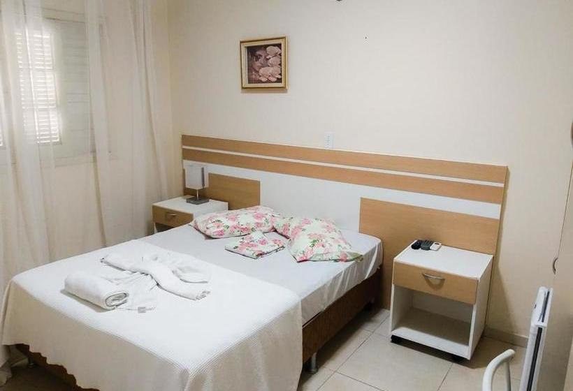 بنسيون Pousada Italianíssima