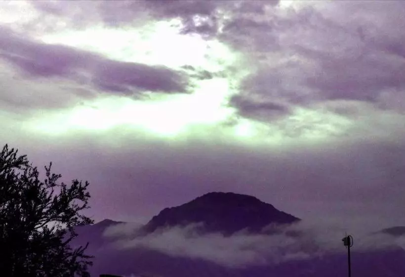 Retkeilymaja El Mundo Interior