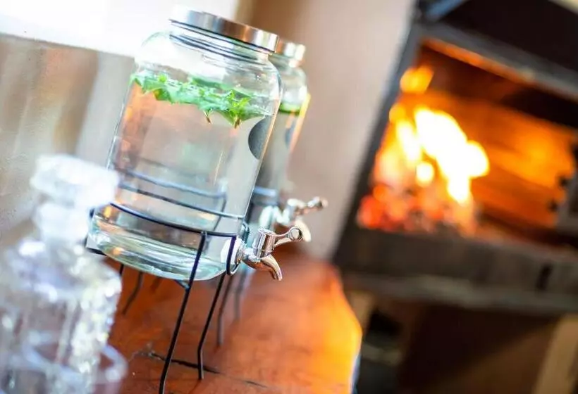 ペンション Four Seasons Guesthouses