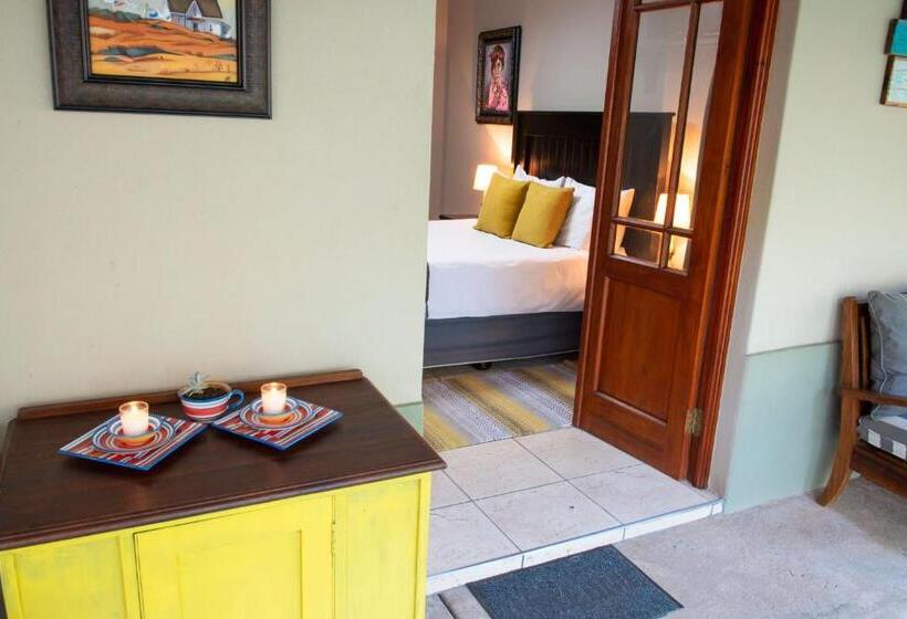 膳宿费 Four Seasons Guesthouses