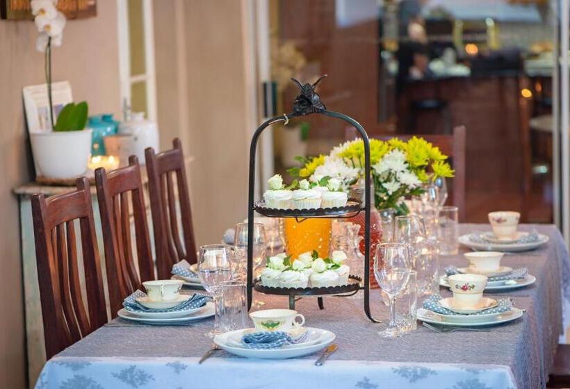 膳宿费 Four Seasons Guesthouses