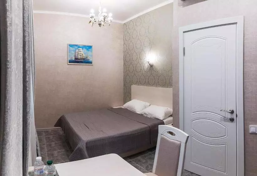 هاستل L.o.y Family