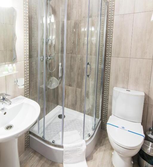 هاستل L.o.y Family