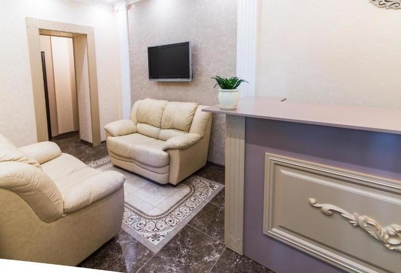 هاستل L.o.y Family