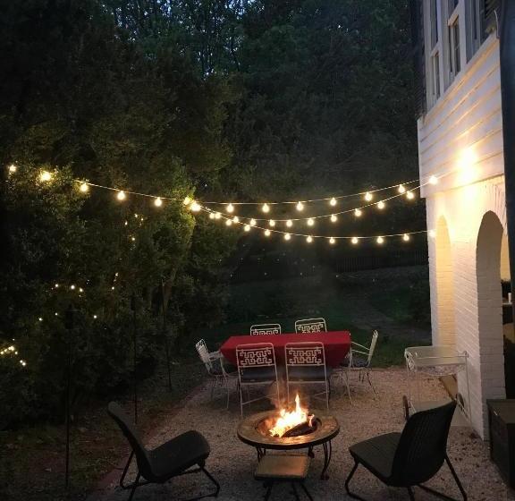 צימר Chilton House Suites