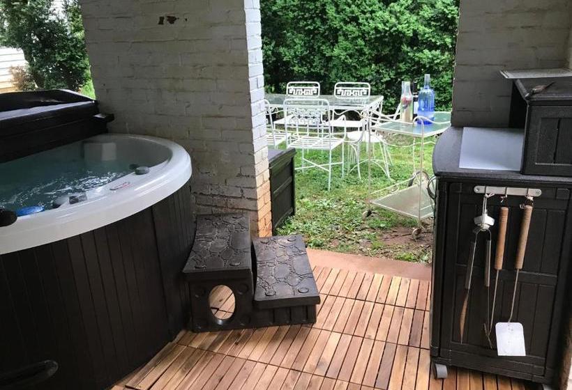 צימר Chilton House Suites