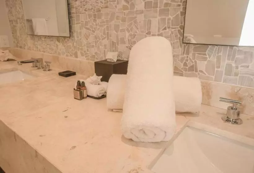 Aparthotel Ebb Ti Kaan Tulum Luxury Condos