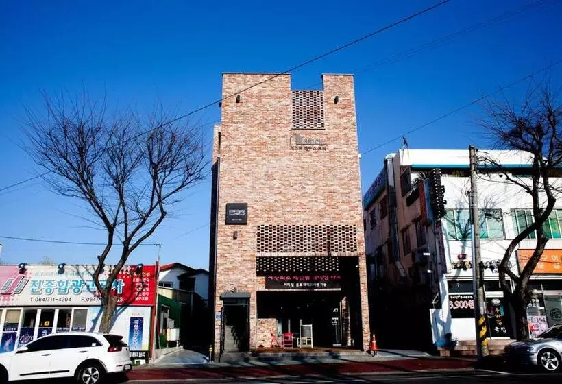 ペンション Guest House Brick