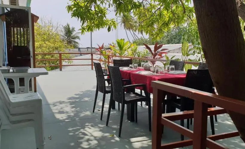 پانسیون Aria Holiday Maldives