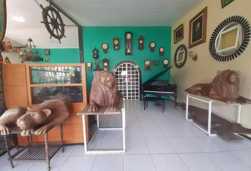 Majatalo Pousada E Museu Jk