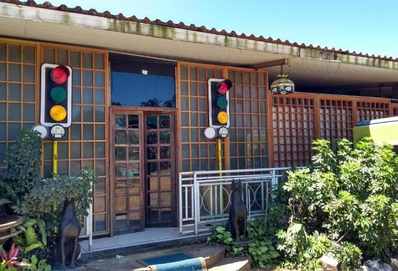 Pensión Pousada E Museu Jk