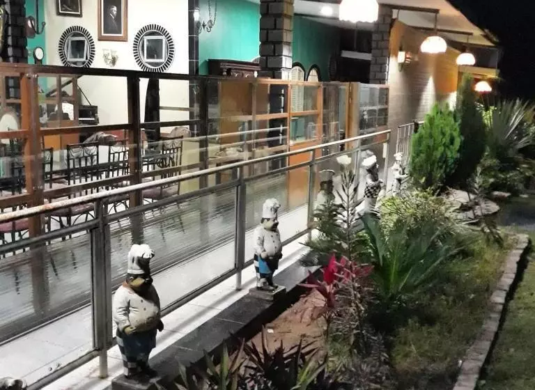 Majatalo Pousada E Museu Jk