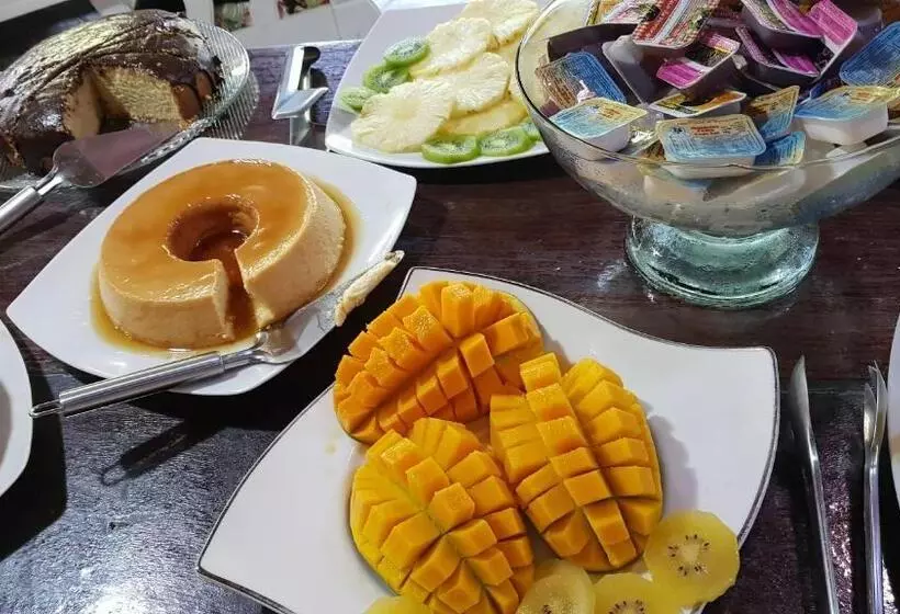 Majatalo Pousada Tropical Araçatiba