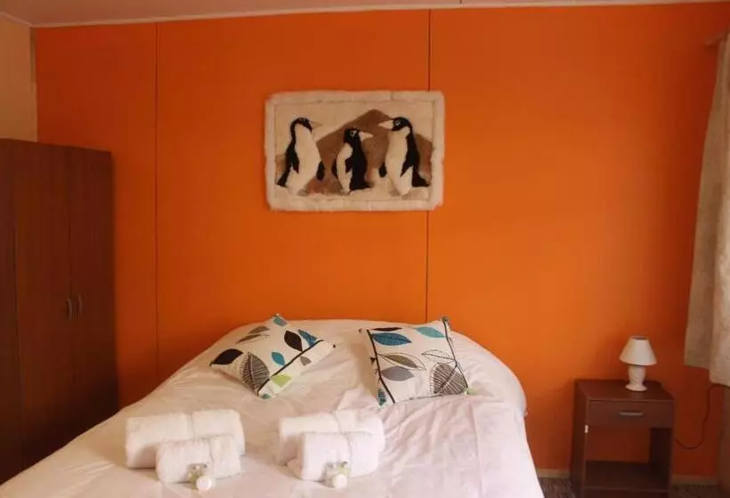 ユースホステル Hostal Baquedano