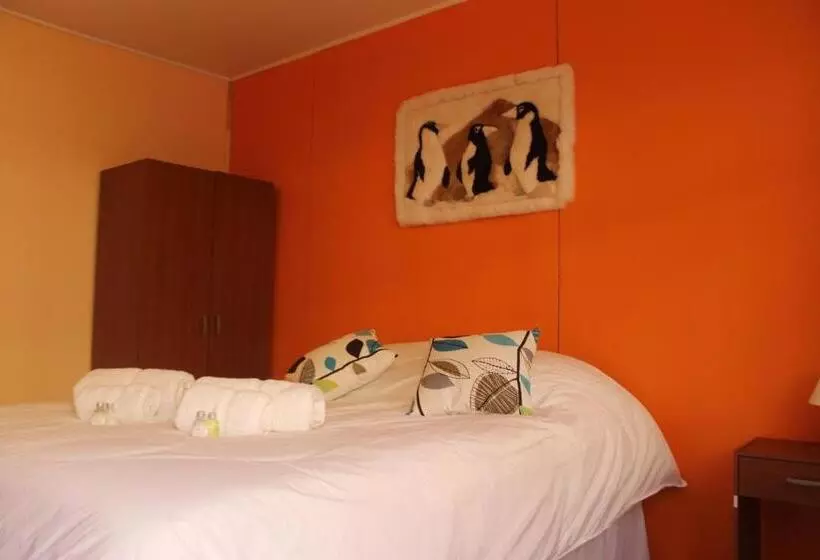 ユースホステル Hostal Baquedano