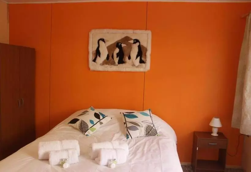 ユースホステル Hostal Baquedano