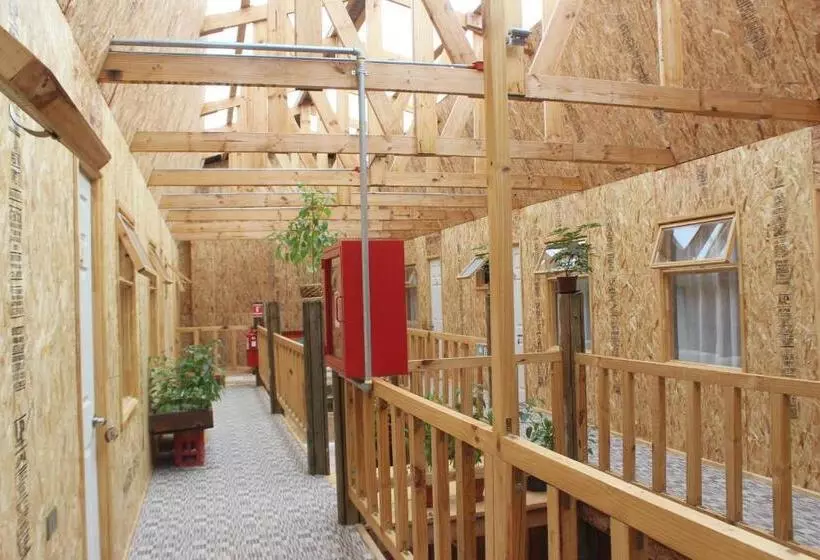 ユースホステル Hostal Baquedano