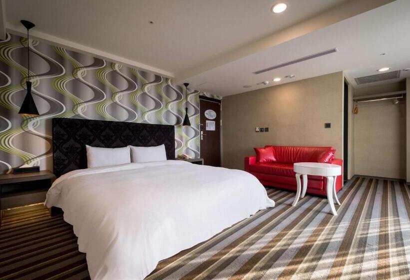 هاستل Jung Zaw Bussiness