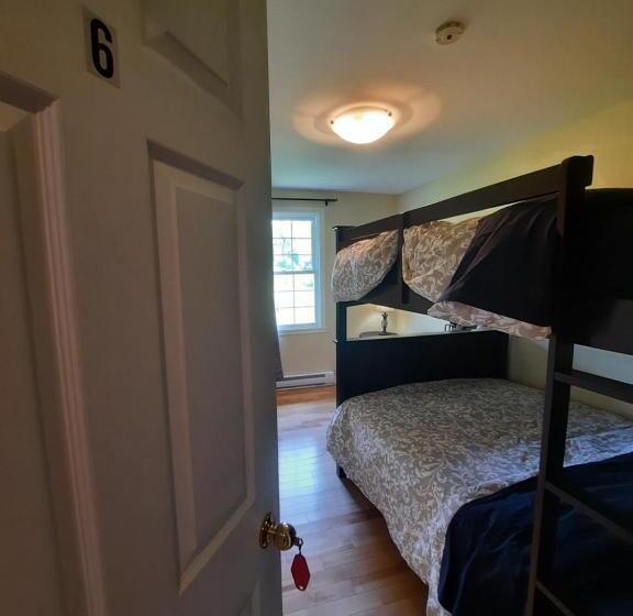 بنسيون Auberge Schweizer