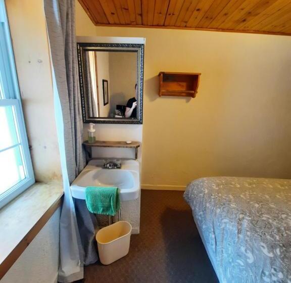 بنسيون Auberge Schweizer